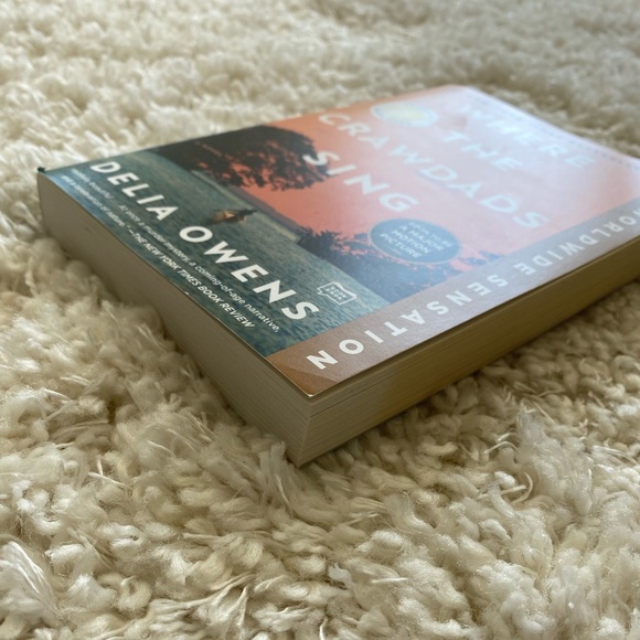 Where the Crawdads Sing by Delia Owens - Picture 3 of 3